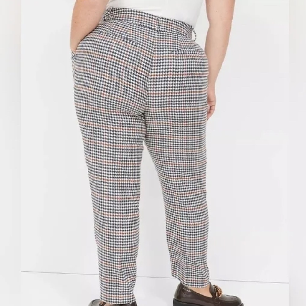 Lane Bryant Pleated Tapered Leg Pant Size 22 - Picture 3 of 7